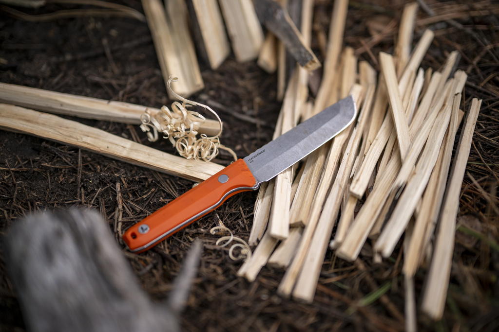 PIONEER-ORANGE-SURVIVALIST-12